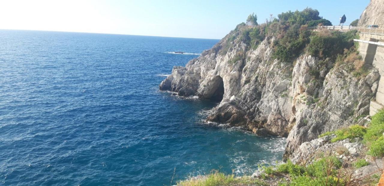贝尔杰吉Una Finestra Sul Mare Monolocale公寓 外观 照片