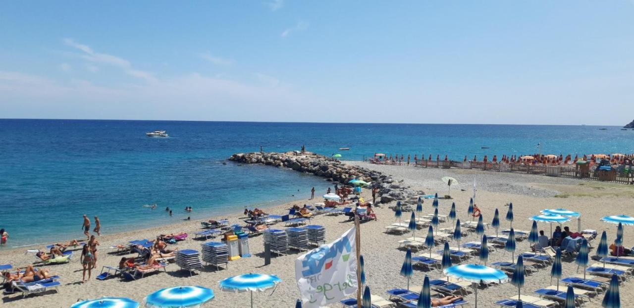 贝尔杰吉Una Finestra Sul Mare Monolocale公寓 外观 照片