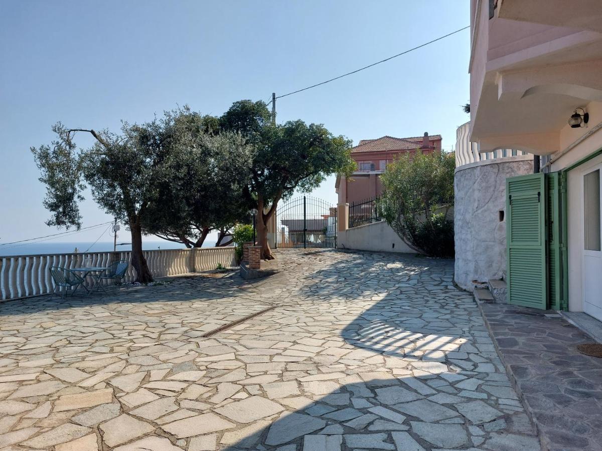贝尔杰吉Una Finestra Sul Mare Monolocale公寓 外观 照片